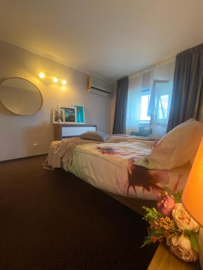 Victoriei Deluxe Suites Bucharest Exterior photo