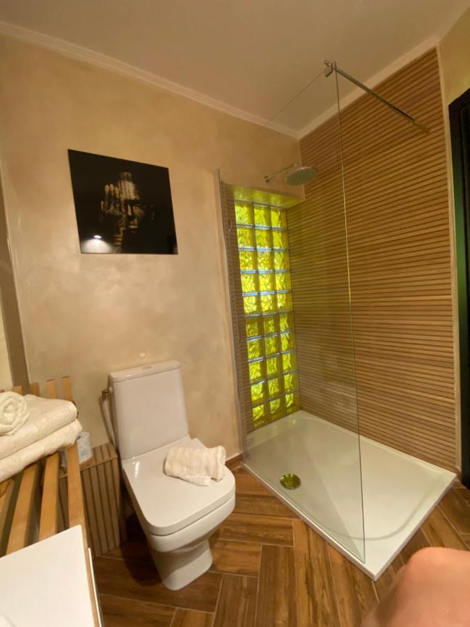 Victoriei Deluxe Suites Bucharest Exterior photo