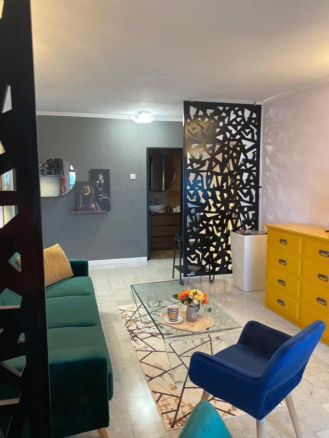 Victoriei Deluxe Suites Bucharest Exterior photo