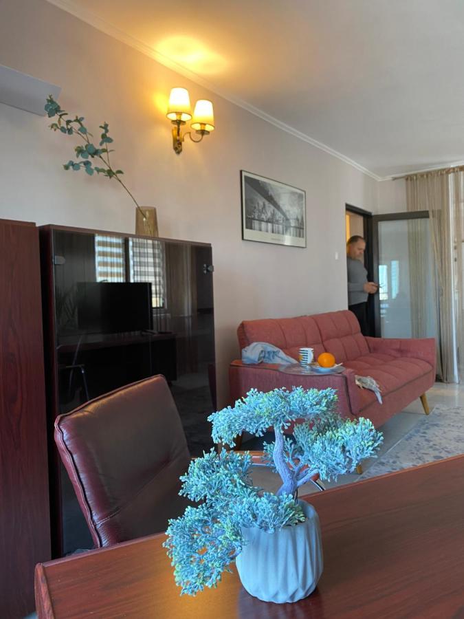 Victoriei Deluxe Suites Bucharest Exterior photo