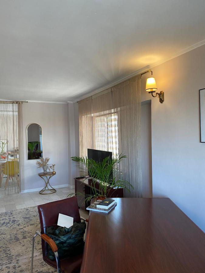 Victoriei Deluxe Suites Bucharest Exterior photo